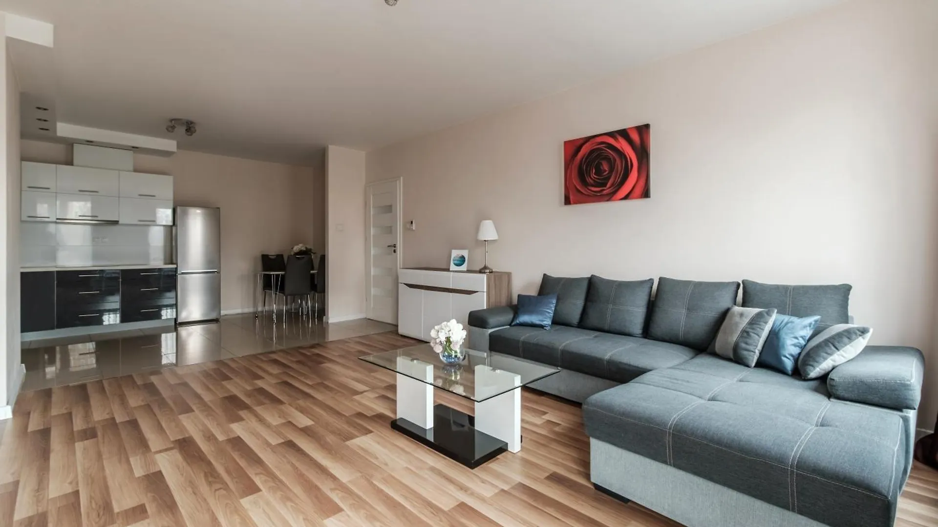 Warsaw Inside Apartments